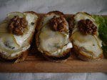 pear and capricorn crostini with honeyed walnuts