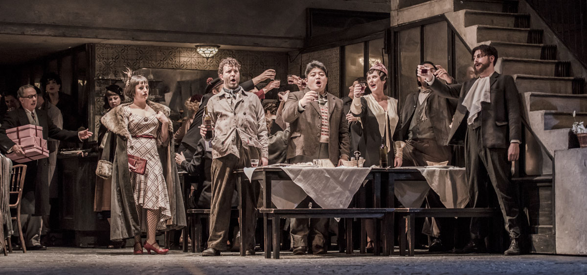 ENO La bohème 2022, ensemble © Genevieve Girling (15)