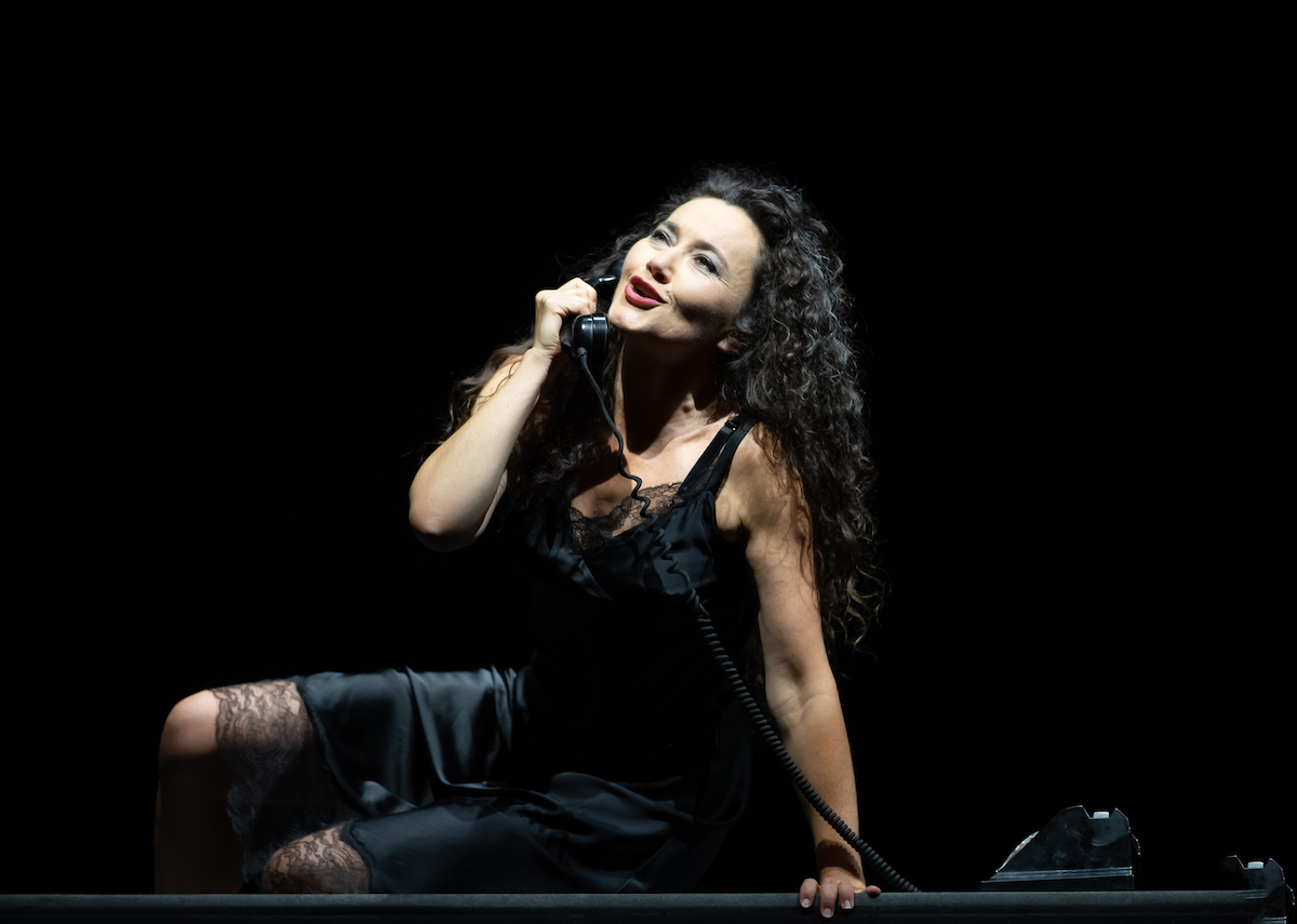 Poulenc Double Bill _ GLYNDEBOURNE FESTIVAL 2022,LA VOIX HUMAINE,Elle; Stéphanie d’Oustrac,Conductor; Robin Ticciati,Director; Laurent Pelly,Set Designer; Caroline Ginet,Costume Designer; Laurent Pelly in collaboration with Jean-Jacques Delmot