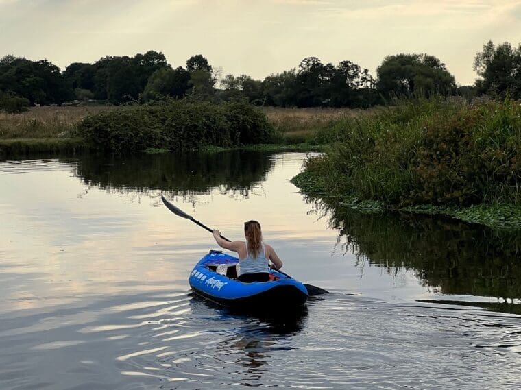 Kayaking with the Aquaplanet kayak on the Wey Navigation