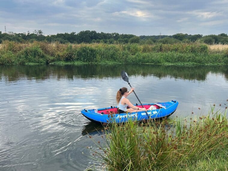 Using the Aquaplanet 1 person inflatable kayak