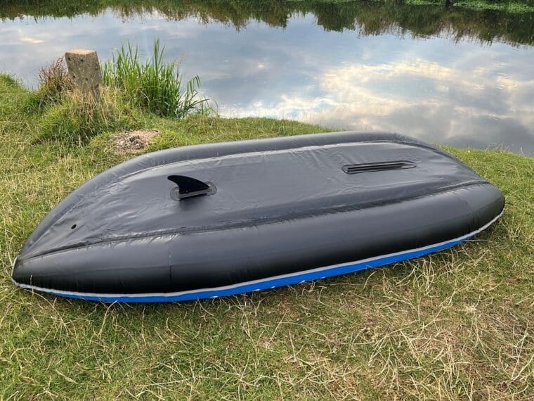 Aquaplanet kayak with fin