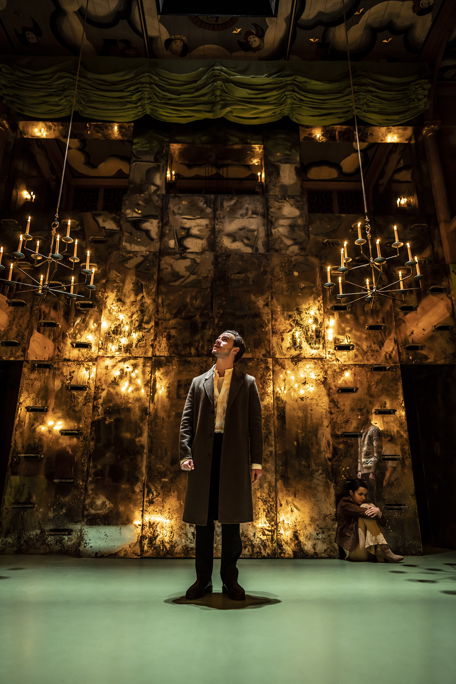 Oliver Johnstone in Henry V in the Sam Wanamaker Playhouse at the Globe 4