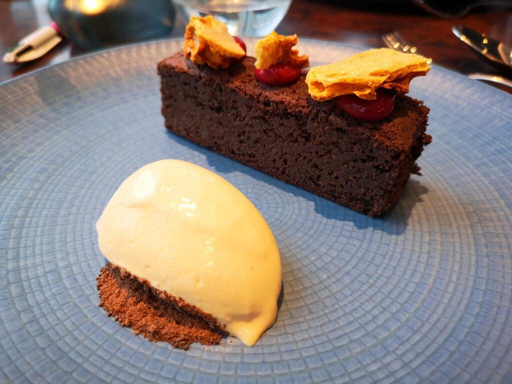 M Canary Wharf bread
