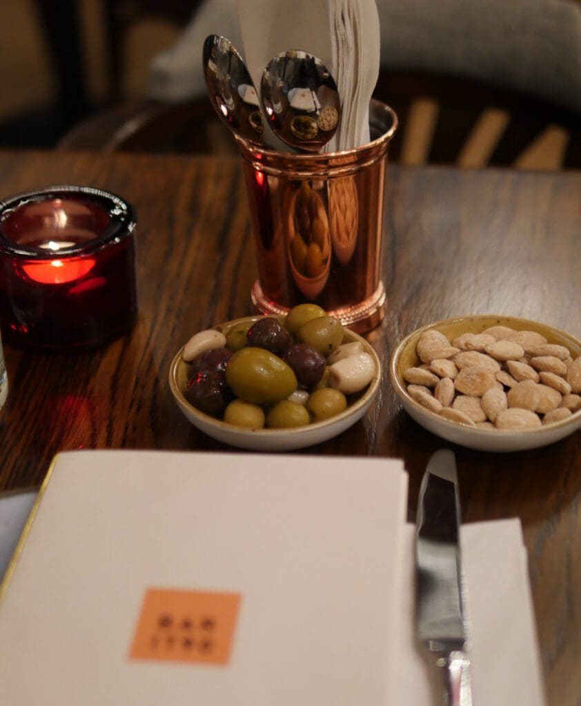 Bar 1790 Nuts and Olives