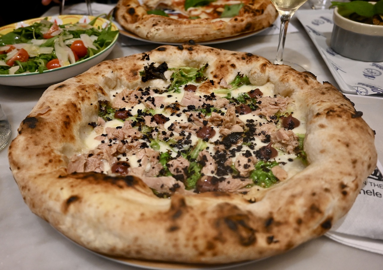 Tuna pizza