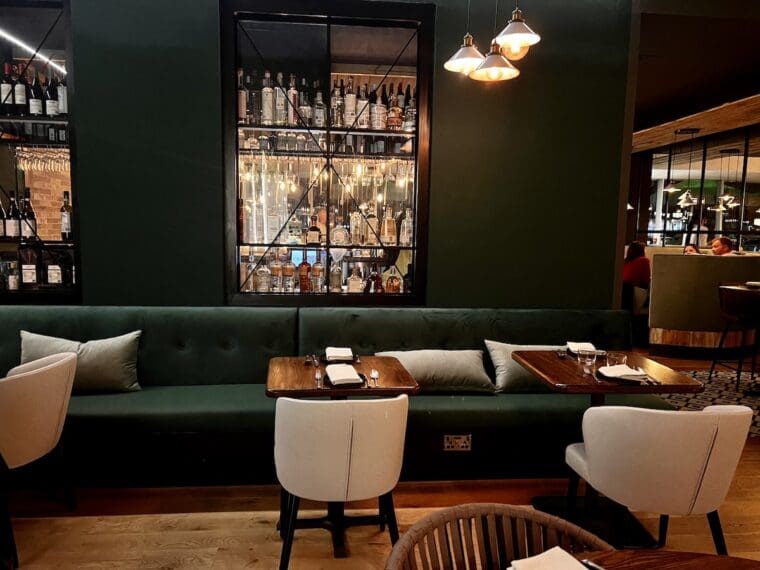 Chicome interior