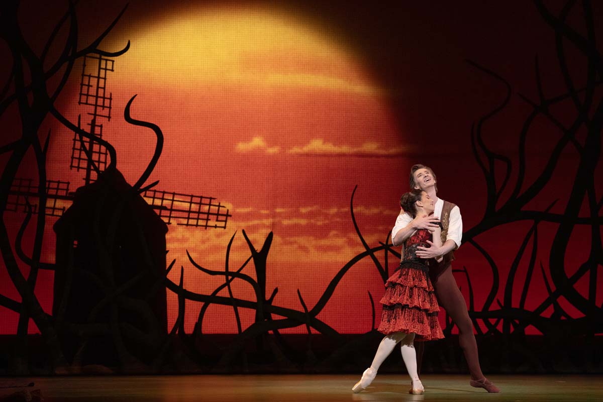 Marianela Nunez and Vadim Muntagirov in Don Quxiote photo by Andrej Uspenski