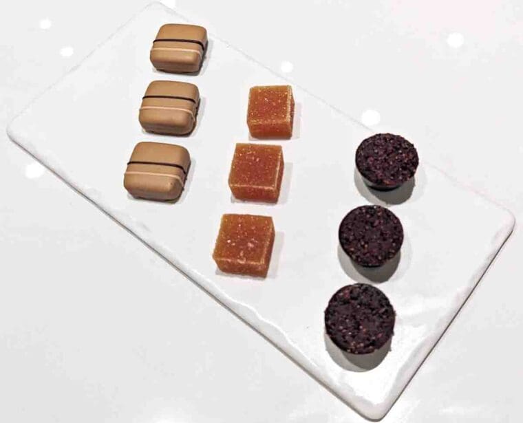 Petit fours