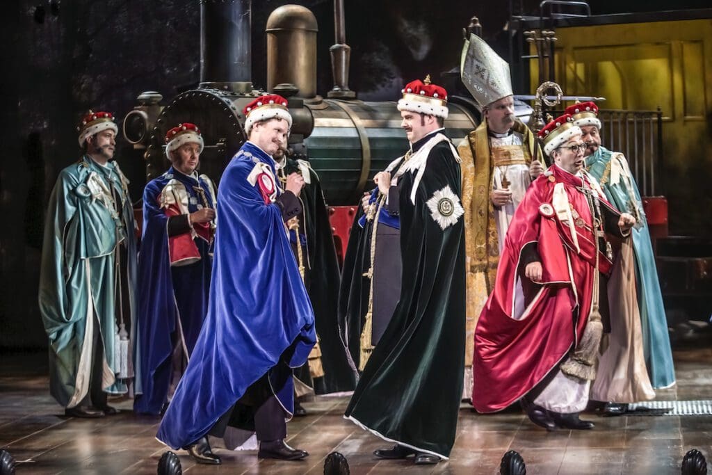 Ruairi Bowen, Ben McAteer & ENO Chorus, ENO’s Iolanthe 2023 © Craig Fuller
