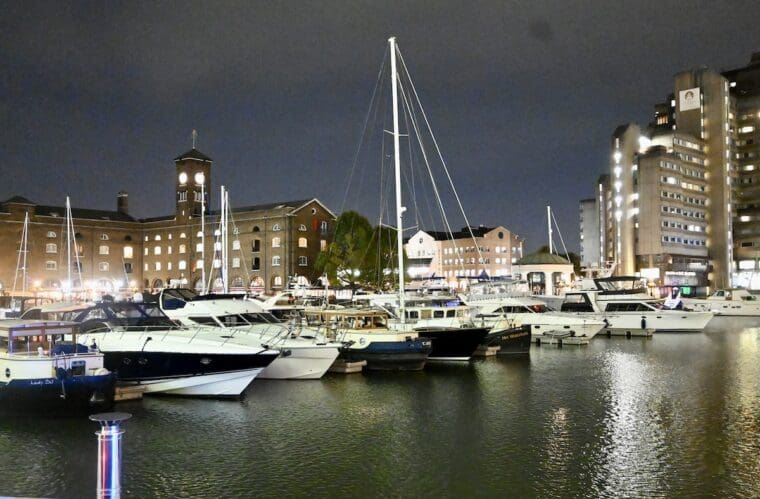 St Katherine's dock - Chicome Restaurant