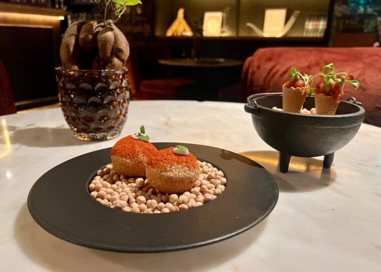 Arros tuna cones panipuri