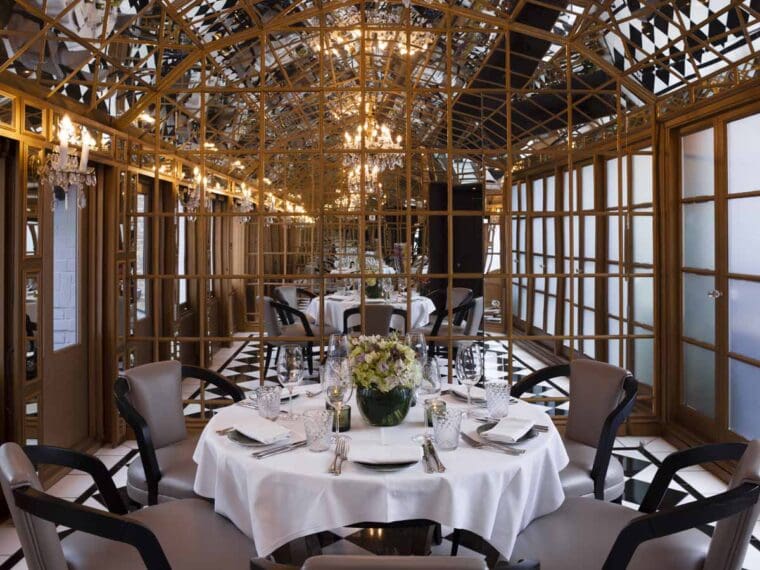 11 Cadogan Gardens Mirror Room
