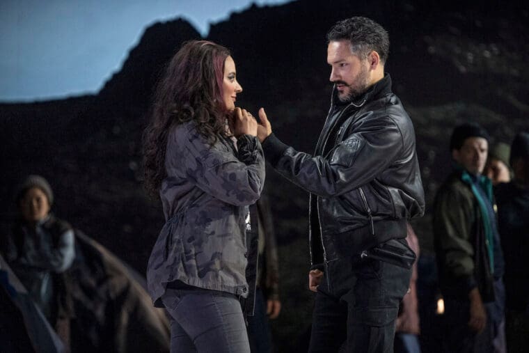 Carmen (Rihab Chaieb) and Escamillo (Dmitry Cheblykov).