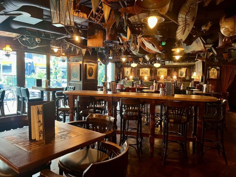 Mr Fogg’s City Tavern interior