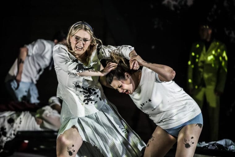 Camilla Harris as Helena and Stephanie Wake-Edwards as Hermia