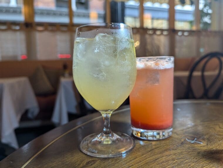 Gloria cocktails