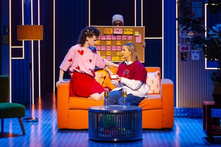 Jo Foster (theythem), Leesa Tulley (sheher) - WHY AM I SO SINGLE (credit Danny Kaan)