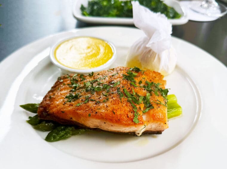 Salmon with asparagus