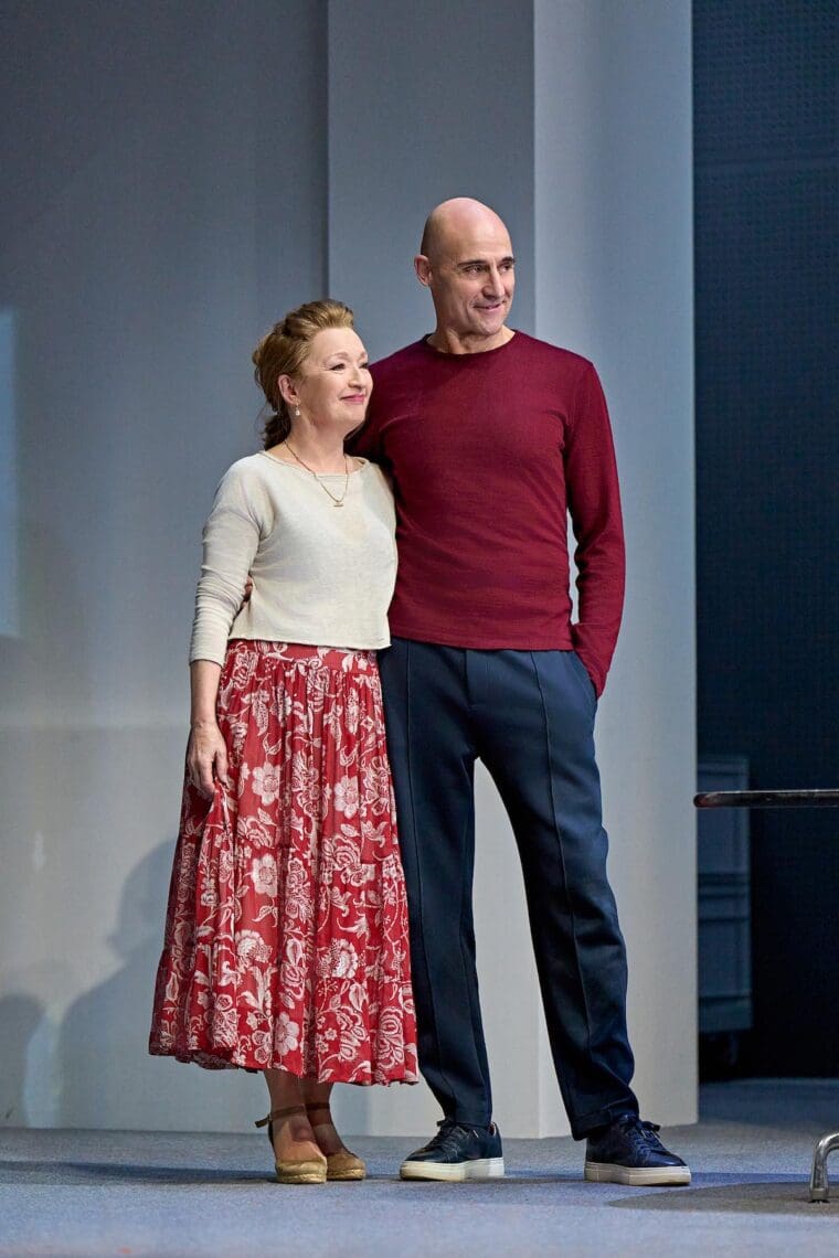 Oedipus Wyndham's Lesley Manville and Mark Strong