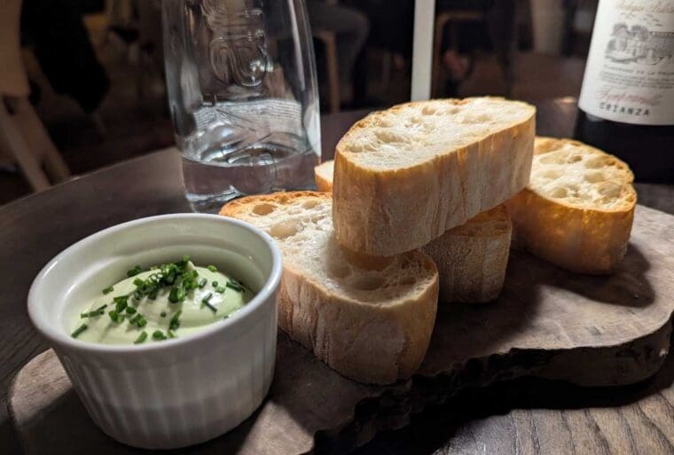 Bread-and-Alioli