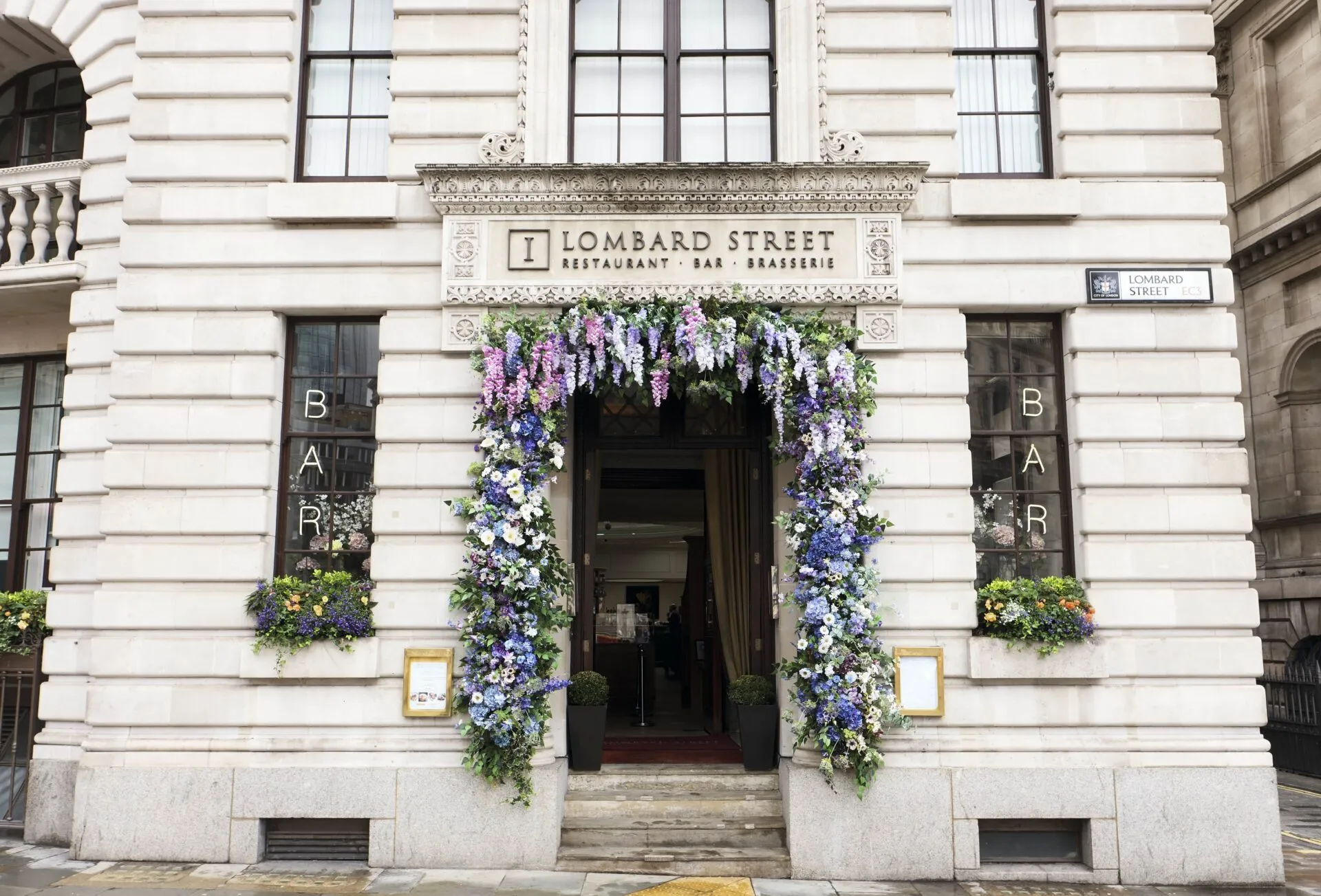 1 Lombard Street - Exterior