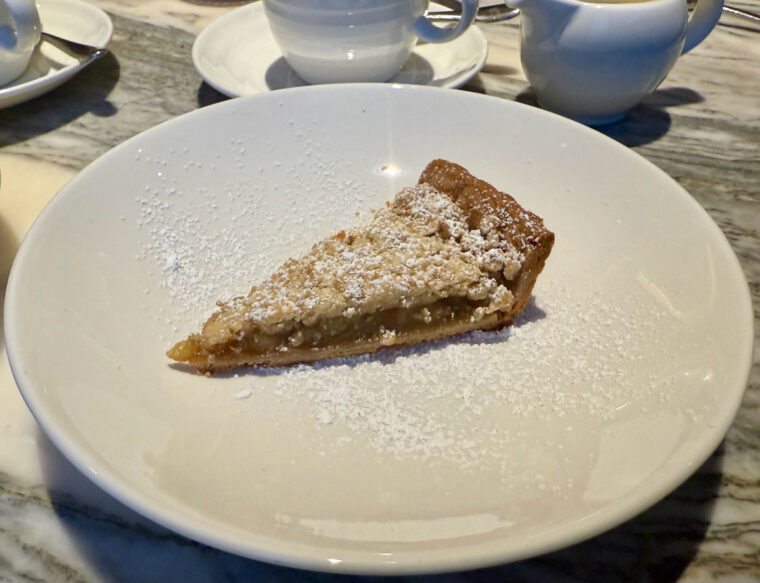 Krakow Apple Crumble Pie at Sam's Waterside