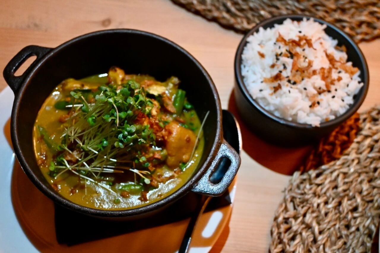 Curry at the Rock Inn