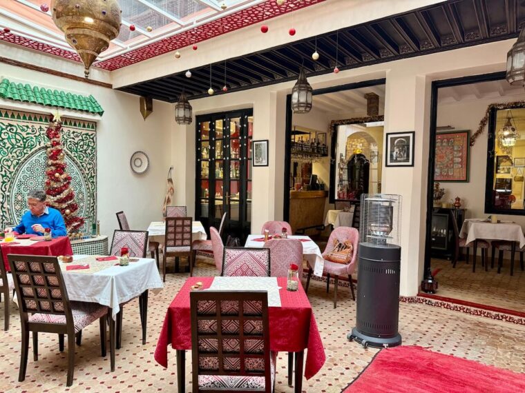 Les Borjs de la Kasbah dining room