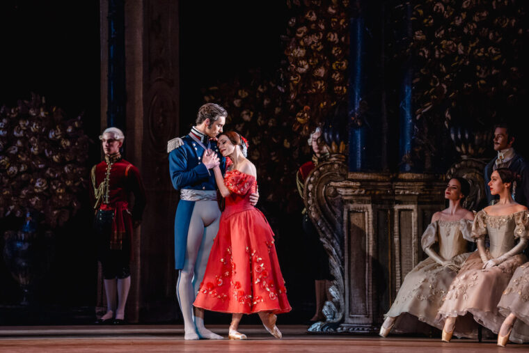 Lukas-B.-Braendsrod-Prince-Gremin-Marianela-Nunez-Tatiana-in-Onegin-©2025-ROH.-Ph-Andrej-Uspenski.jpeg