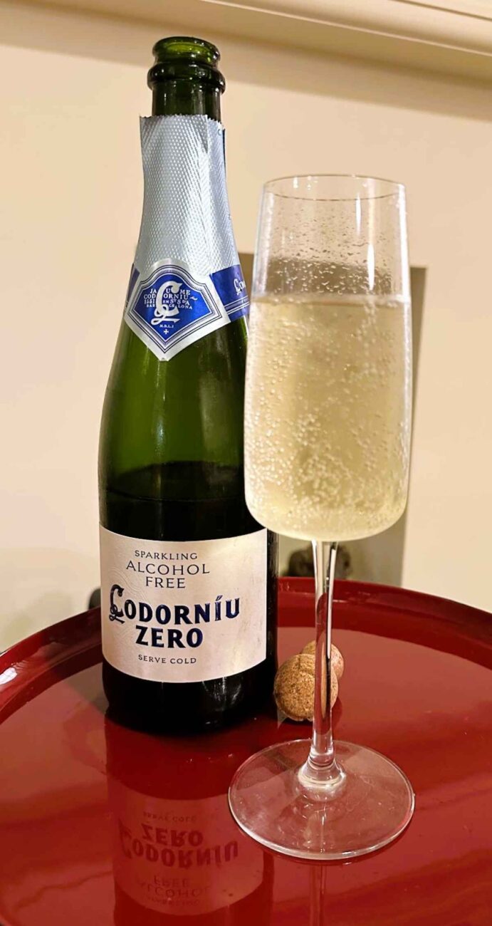 Cordoniu Zero is an alcohol free alternative to Cava and has soft bubbles and a gentle hue
