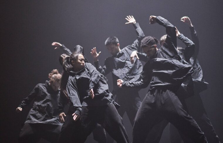 HUMANHOOD - Infinite - dancers in black © Tom Visser Design