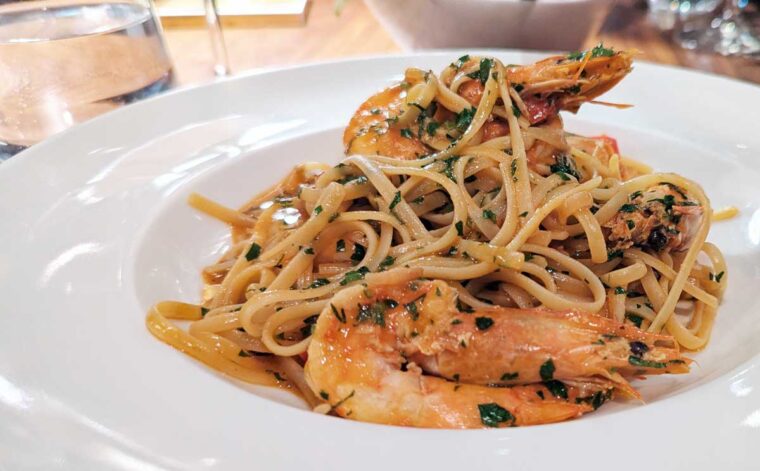 Tiger prawn linguine