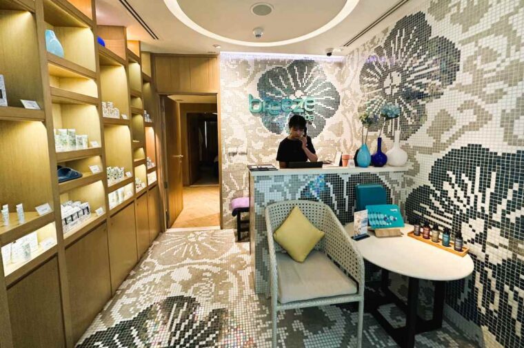 Amari Koh Samui Breeze Spa offers a diverse range of massages, facials and body treatments