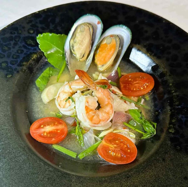 Amari Koh Samui Romantic Dinner Tom Khlong Talay - hot and sour soup with shrimp
