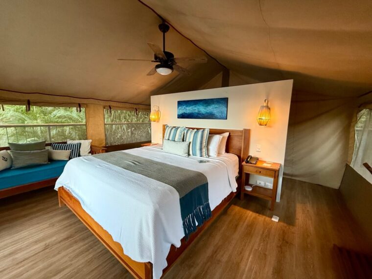 Isla Chiquita glamping tent