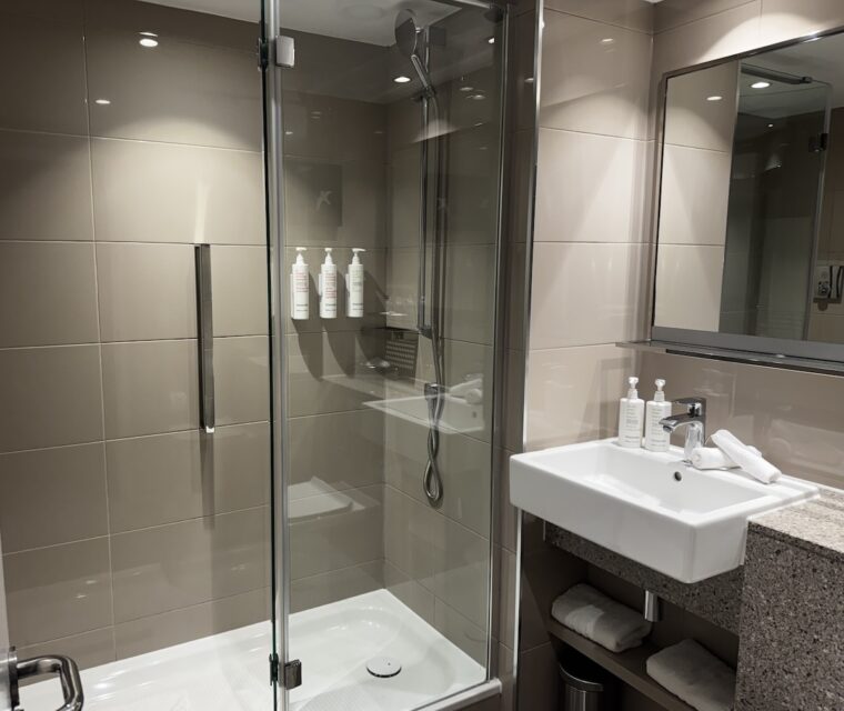 Bathroom London Heathrow Marriott Hotel