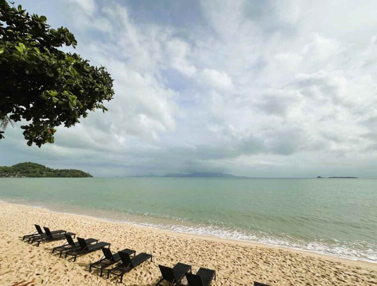 NH Collection Samui Peace Resort is located on Bophut beach 
