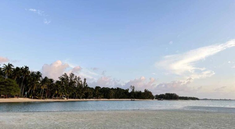 NH Collection Samui Peace Resort is well located for exploring the island's beaches