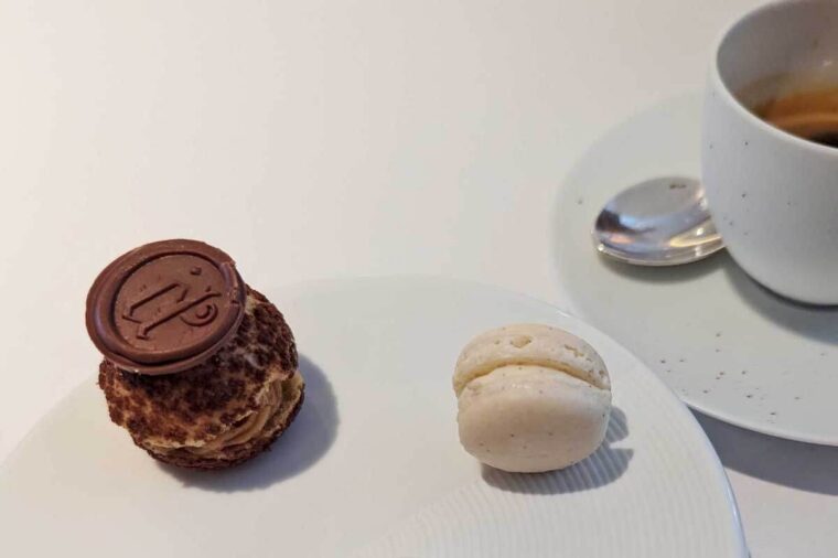 Petrus-Coffee-and-Petit-Four
