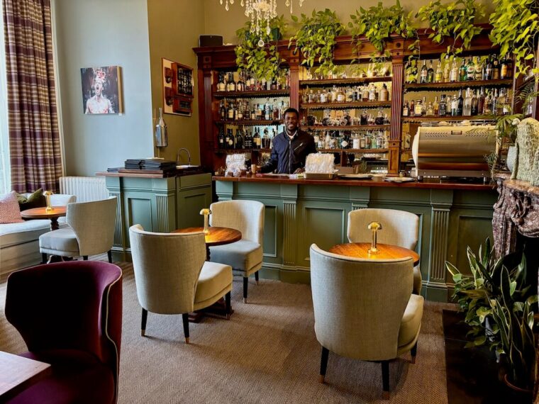 Restaurant Interlude bar