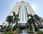 The Peninsula Bangkok view from the outside garden