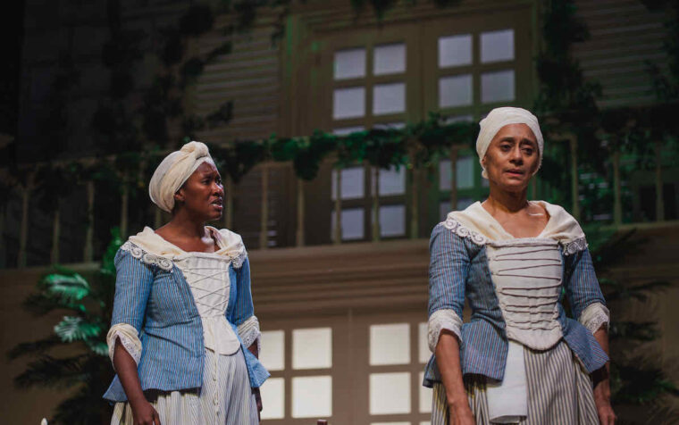 (l-r) Shvorne Marks and Suzanne Packer in The Women of Llanrumney at Stratford East (c) Chuko Cribb (2)