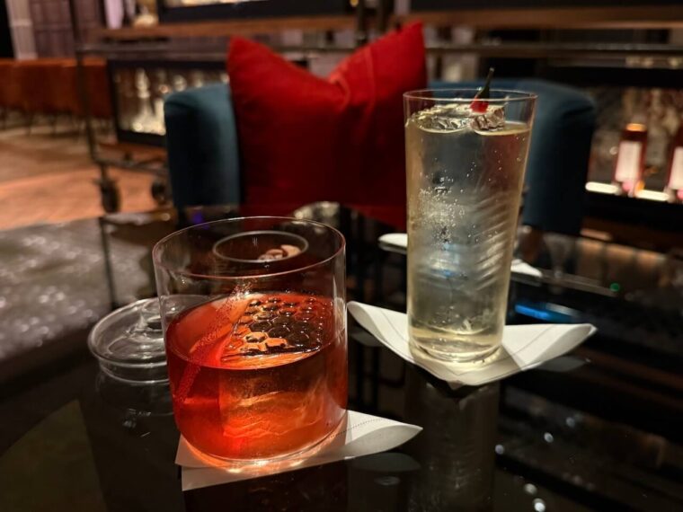 Cocktails at Síbín