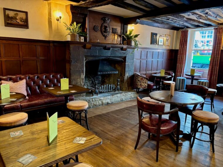 The White Hart bar