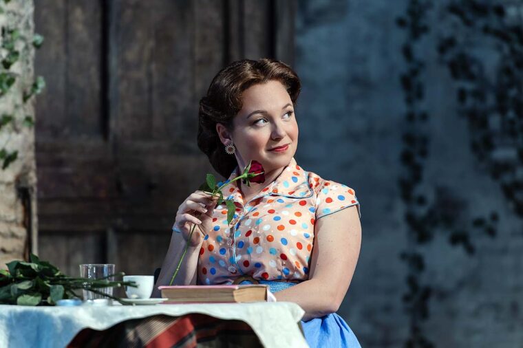 Madison Leonard as Adina in L'elisir d'amore - Garsington Opera - &copy; Julian Guidera