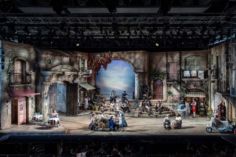 l'Elisir d'amore - Garsington Opera Summer 2025 &copy; Julian Guidera