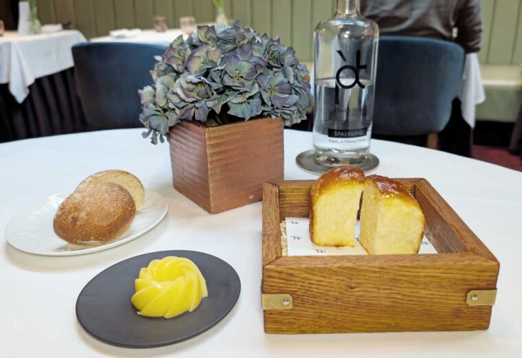 Pied à Terre bread and butter
