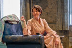 Tamsin Greig (Hester Collyer)