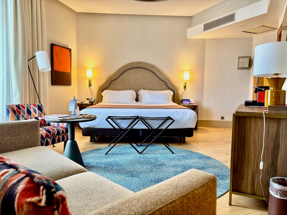 NH Collection Madrid Paseo del Prado bedroom